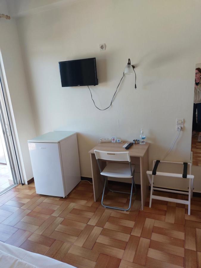 Hotel Milton Mavrovoúnion 외부 사진