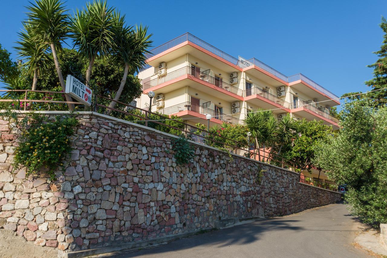 Hotel Milton Mavrovoúnion 외부 사진